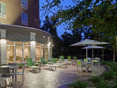 Hilton Garden West Locanda